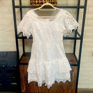 NBW! BN! White mini perfect 4 that sophisticated summer day! Fully Lined. XS!!